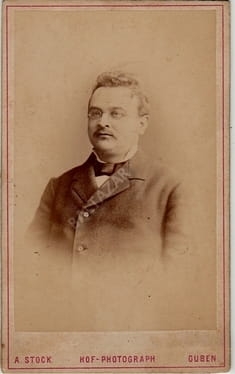 7190132758