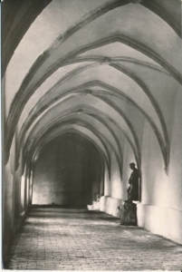 Żarnowiec klasztor króżganki - 023887