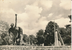 Tarnów pomnik - 025043
