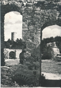 Kazimierz Dolny zamek baszty - 025259