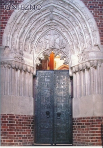 Gniezno spiżowe drzwi - 025470