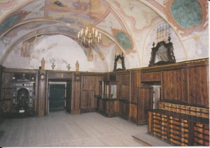 Święty Krzyż zakrystia - 025711