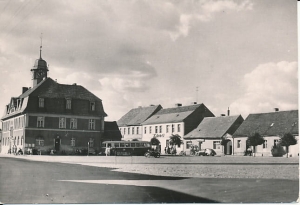 Kórnik Plac Niepodległości - 028234
