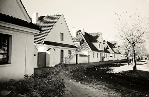 7108229432_1