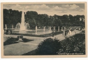 Legnica fontanna w parku  - 030919