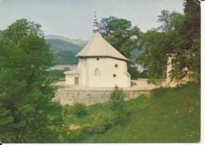 Tropie zabytkowy kościół - 037812