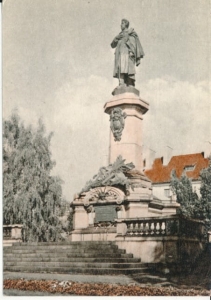 Warszawa pomnik Mickiewicza - 038196