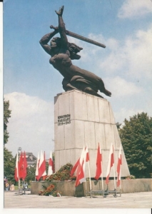 Warszawa pomnik NIKE - 038298