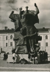 Bydgoszcz pomnik - 039328