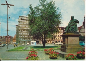 Wrocław pomnik Fredry - 039683