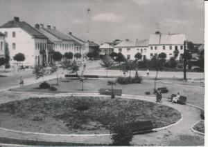 Maków Mazowiecki Pl. Dzierżyńskiego - 040357