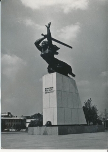 Warszawa Pomnik Bohaterów Warszawy - 041133