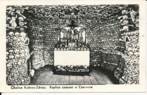 Czeremna kaplica czaszek - 042167