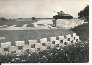 Studzianki Mauzoleum czołg - 042780