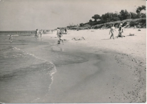 Chłopy Bałtyk morze plaża - 042956