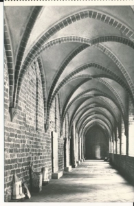 Kamień Pomorski krużganki - 043382