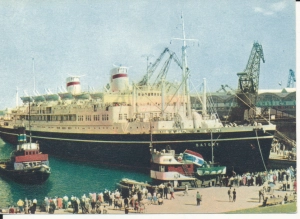 M/S Batory przy dworcu morskim Gdynia - 044375