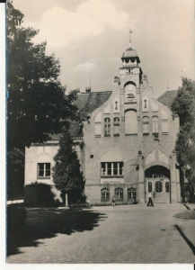 Rawicz dom kultury - 044846