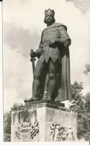 Gniezno pomnik - 044996