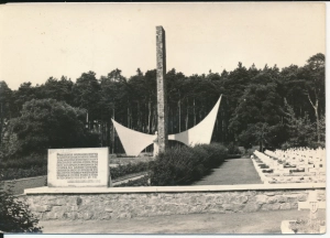 Siekierki pomnik - 045576