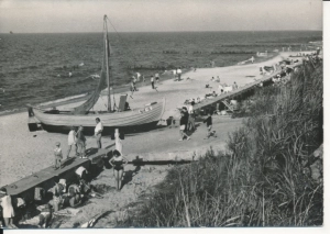 Niechorze plaża łódź rybacka - 045715