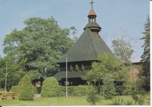 Spała drewniany kościół - 047576