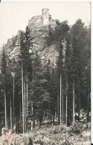 Sobieszów zamek Chojnik - 048360