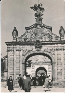 Częstochowa portal klasztoru - 049095