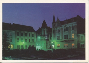 Pszczyna Rynek w nocy - 049400