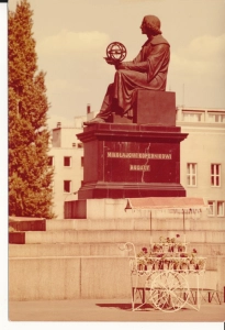 Warszawa pomnik Kopernika - 050528d