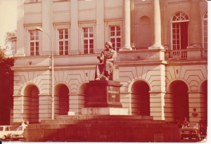 Warszawa pomnik Kopernika - 050529d