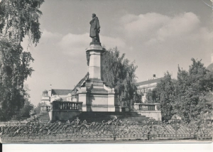Warszawa pomnik Mickiewicza - 053565