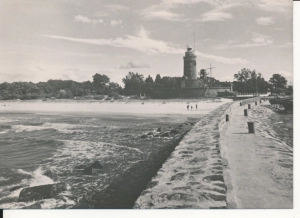 Kołobrzeg falochron i latarnia morska - 053812
