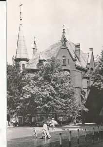 Słupsk ul. Sienkiewicza gmach PZU - 053904