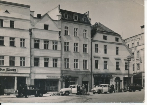 Dzierżoniów kamieniczki w rynku - 053940