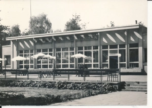 Dębica kawiarnia w parku - 054048