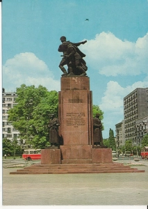 Warszawa pomnik - 054417