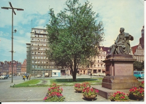 Wrocław pomnik Fredry - 054502