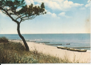 Bałtyk morze plaża łodzie rybackie - 055379
