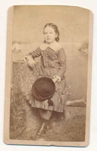 CDV dziewczynka z kapelusemu - 25101