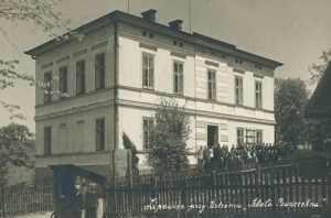 Lipowiec Szkoła Powszechna - Reprodukcja 6152