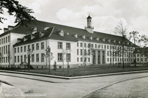 Koszalin Budynek rządowy - Reprodukcja 7720