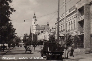 Ostrowiec Św. widok na kościół - Reprodukcja 7727