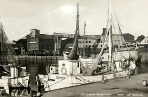 Ustka port - Reprodukcja 8239