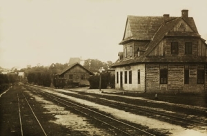 Staszów Stacja kolejki wąskotor.-Reprodukcja 3956