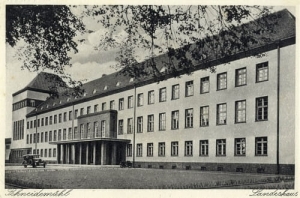 Piła Landeshaus - Reprodukcja 13296