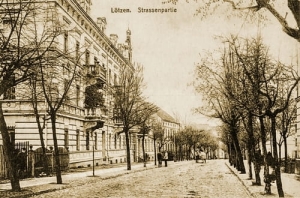Giżycko widok na ulicę- Reprodukcja 13686