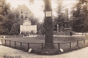 Wykroty pomnik - Reprodukcja 14172