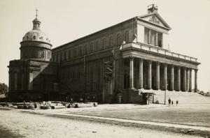 Warszawa Bazylika Serca Jezusow. -Reprodukcja 3054