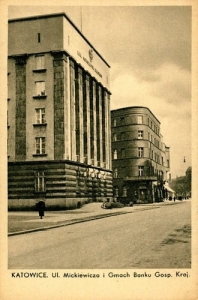 Katowice ul. Mickiewicza Bank - Reprodukcja 220